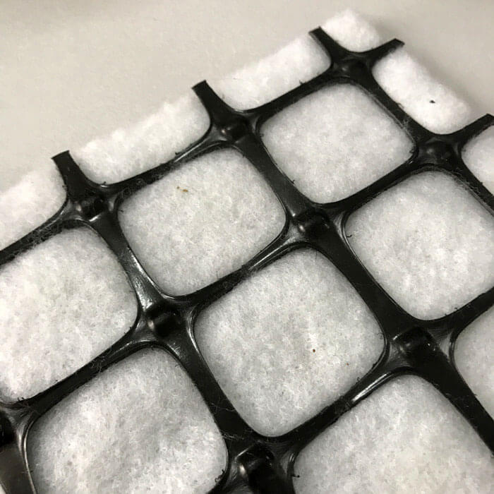 جيوجريد بياكسيال مع التكسية الأرضية