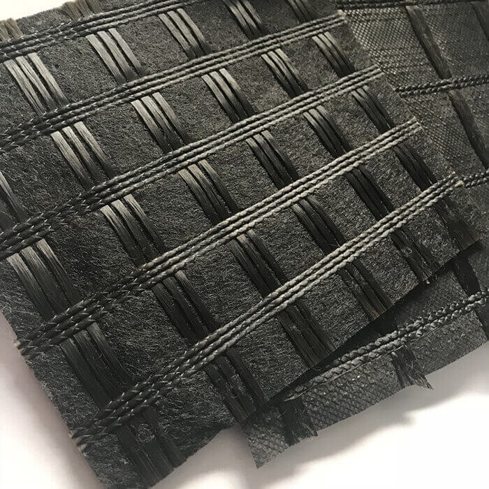 Geomalla uniaxial de polipropileno cosido con geotextil