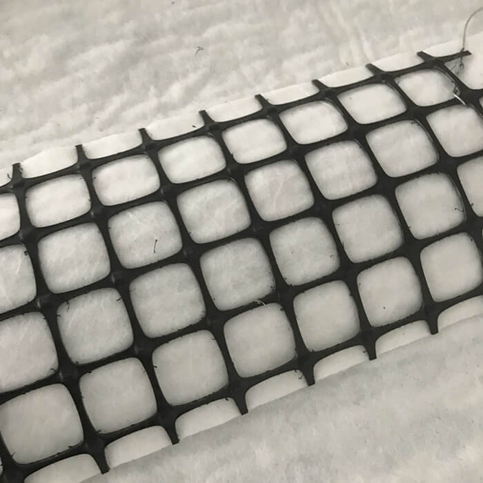 Geomalla biaxial combinada con geotextil 