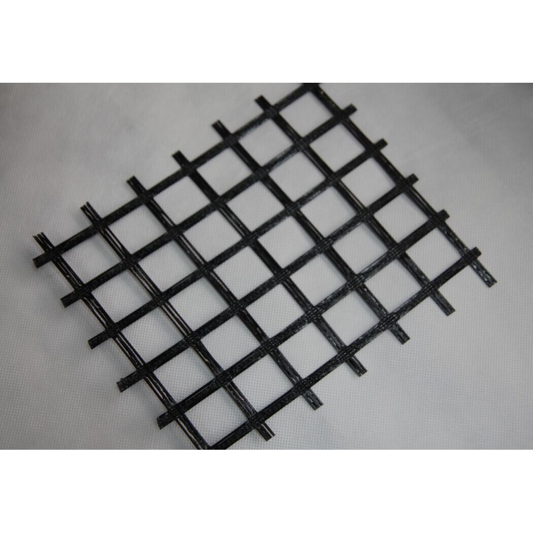 Géogrille en polyester avec revêtement de bitume