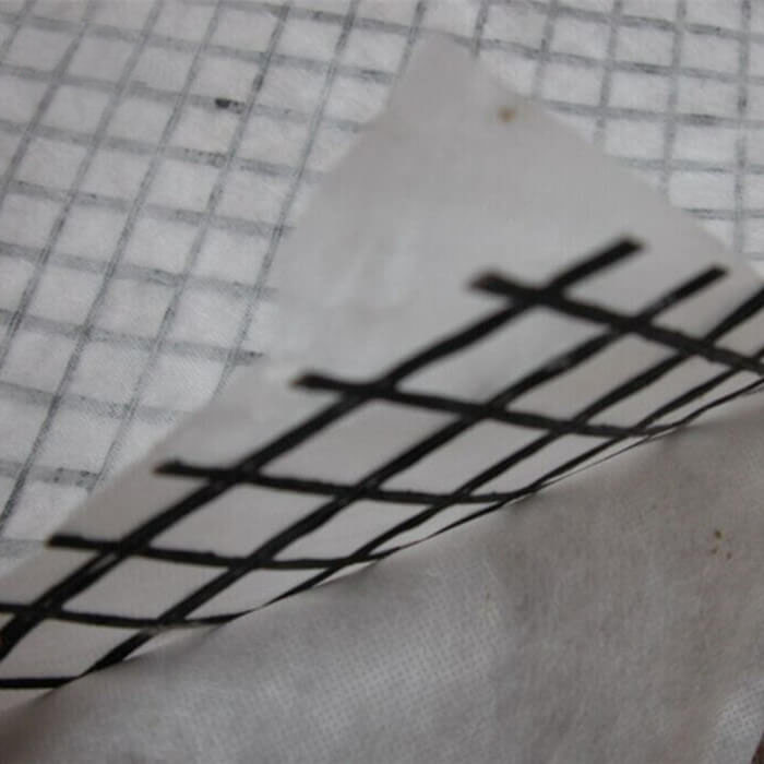 Géocomposite de renforcement en polyester